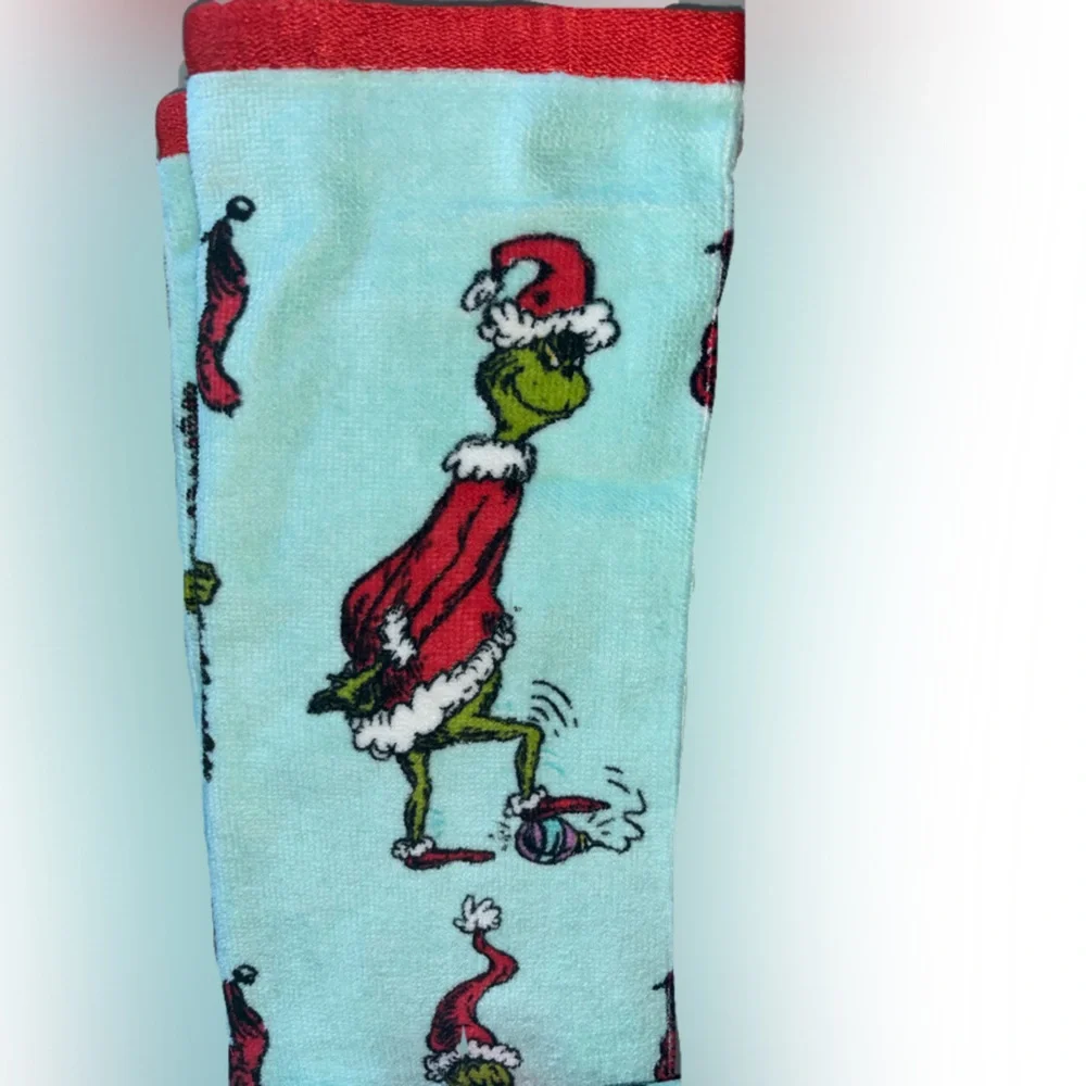 Dr. Seuss Grinch Christmas Holiday Bath Hand Towels Decor